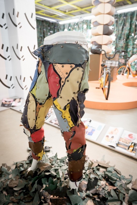 &amp;infin;&amp;nbsp;I'm Legend Dummies (Sandro &amp;amp; Briefs)&amp;nbsp;&amp;infin; &amp;infin; Laser cut/etched leather, metal studs, mannequin legs and stand, denim jeans, boxer shorts, cut tarpulin plastic &amp;infin;
